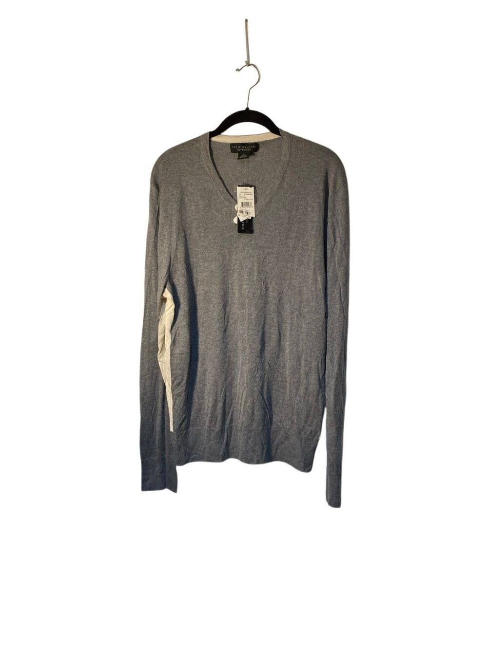NWT the men’s store at Bloomingdale’s silk blend gray and white sweater L